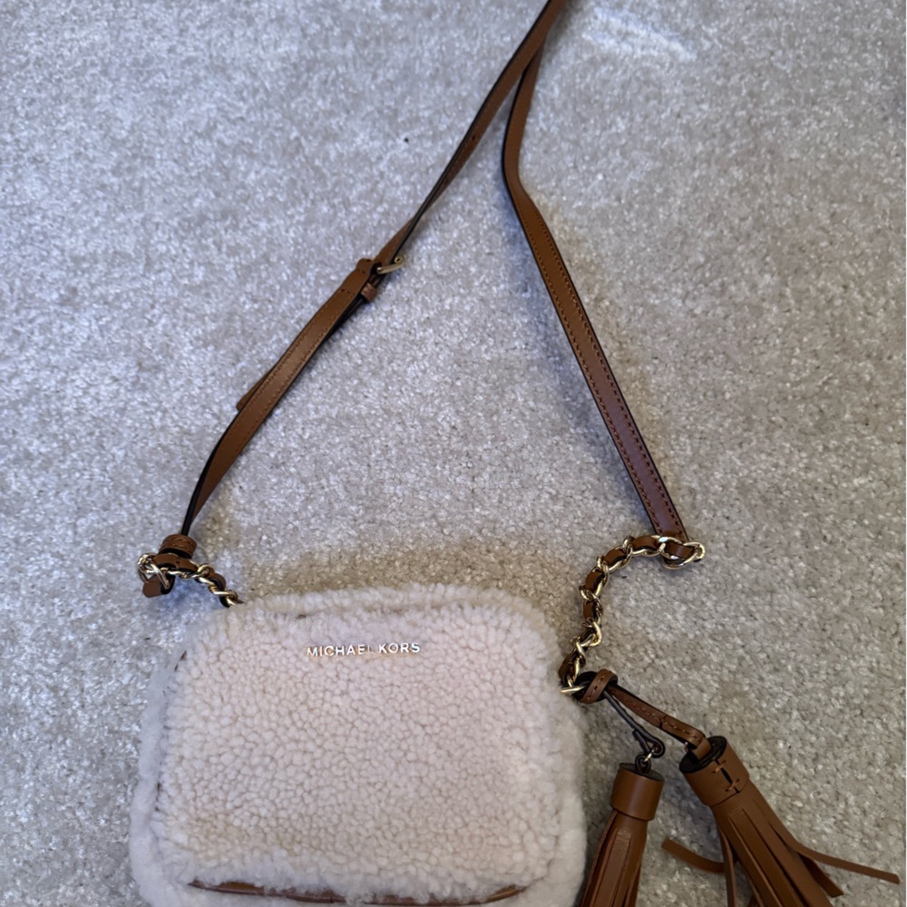 Michael kors crossbody